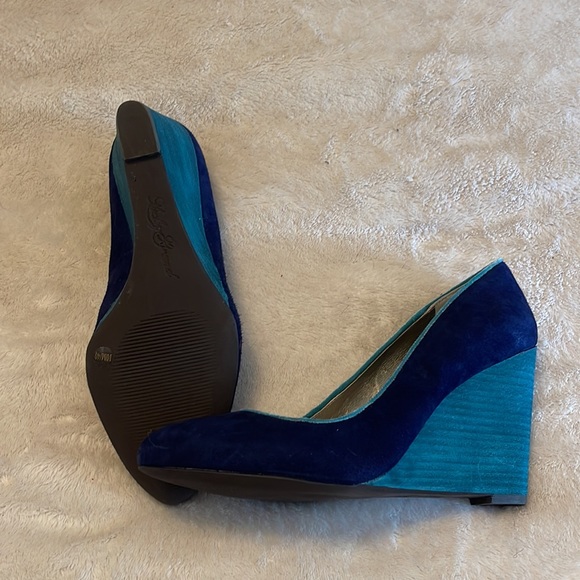 Suede wedges - Picture 2 of 3